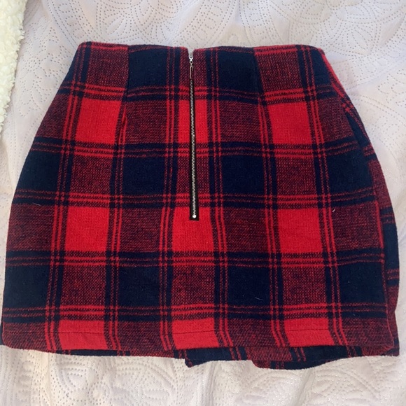 New! Shein plaid flannel skirt - Picture 2 of 6